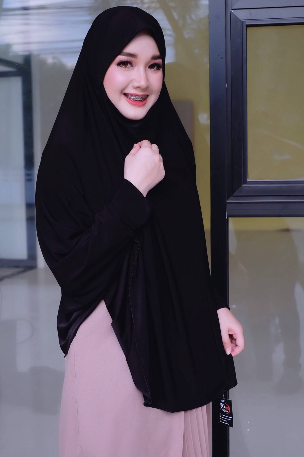 hijab ฮิญาบผรั่งเศสมีแขน รุ่นนี้สะดวกมากๆใส่ง่ายใส่สวยดูดี เปิด-ปิดหน้าได้ มีแขนในตัวผ้าคริสตัลเกรดA ใส่สบายไม่ร้อน