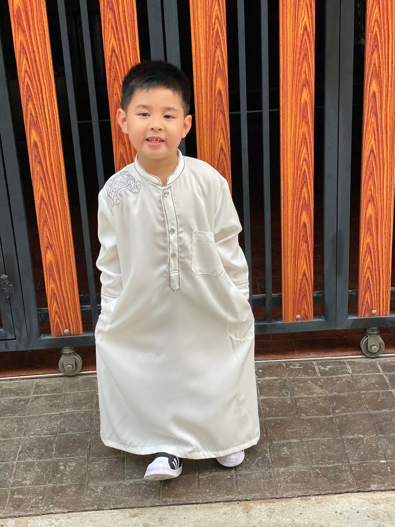 ชุดโต๊ปเด็กชาย (Thawb)