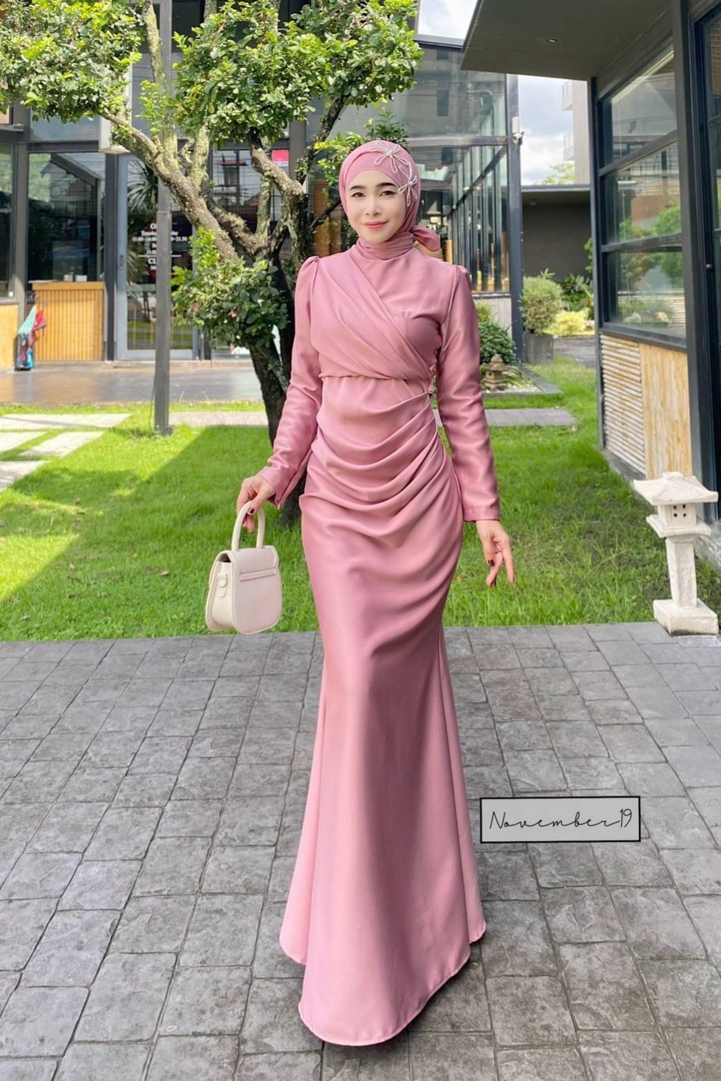 ชุดเดรสออกงาน เดรสยาว รุ่นฮาวา เนื้อผ้าซาร่า ชุดเดรสมุสลิม เดรสใส่ไปงานแต่ง ชุดนิกะห์ ชุดใส่รายอ ชุดเจ้าสาวมุสลิม