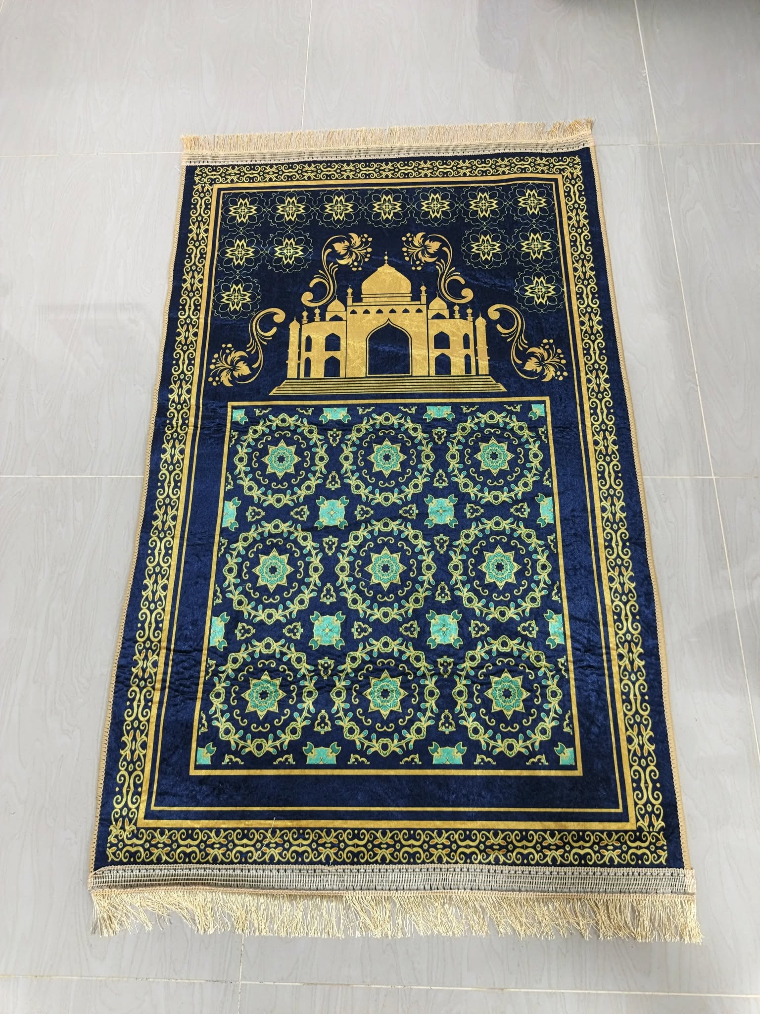 พรมปูละหมาด พรมละหมาด (ซาจาดะห์) พรมละหมาดดูไบ ขนาด70x110cm พร้อมส่ง