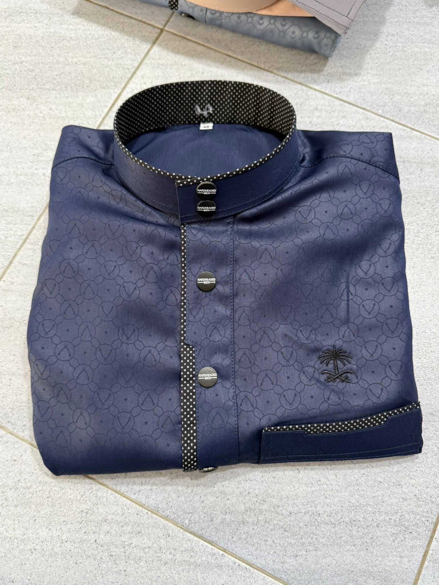 เสื้อโต๊ปผ้าอัดลาย  มีS M L XL พร้อมส่ง