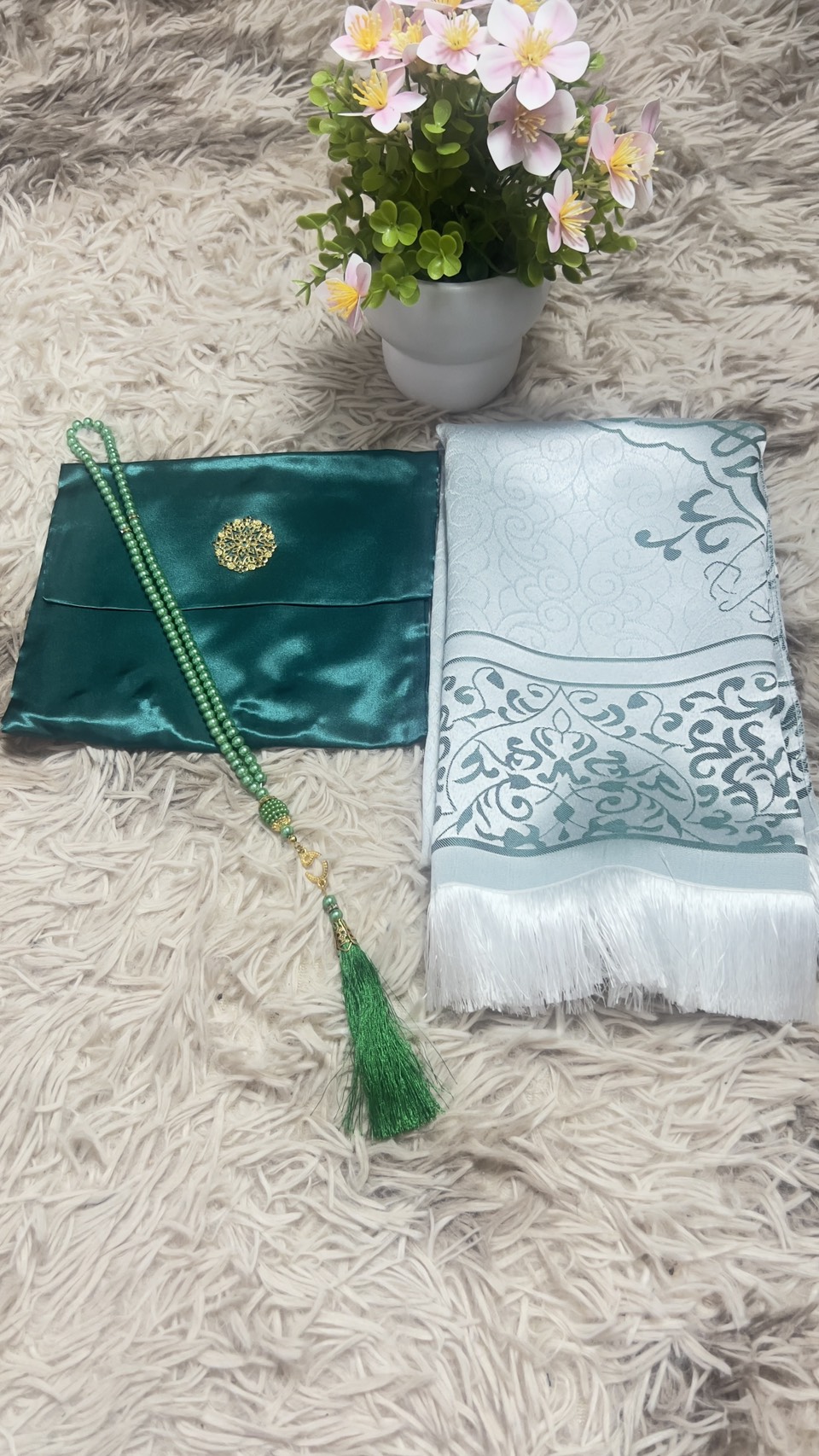 ซื้อ1 ได้ 3 พรมปูละหมาด ผ้าละหมาดพกพา ขนาด70x110cmพร้อมส่ง  มีกระเป๋าสำหรับพกพาและตัสเปี๊ยะ