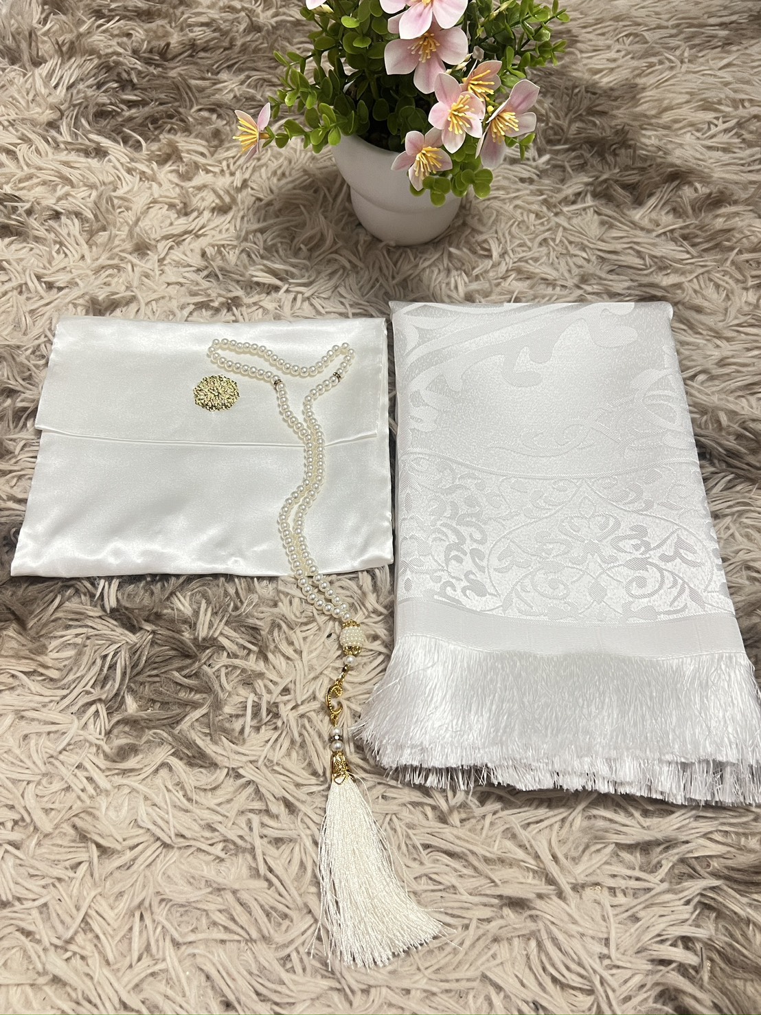 ซื้อ1 ได้ 3 พรมปูละหมาด ผ้าละหมาดพกพา ขนาด70x110cmพร้อมส่ง  มีกระเป๋าสำหรับพกพาและตัสเปี๊ยะ