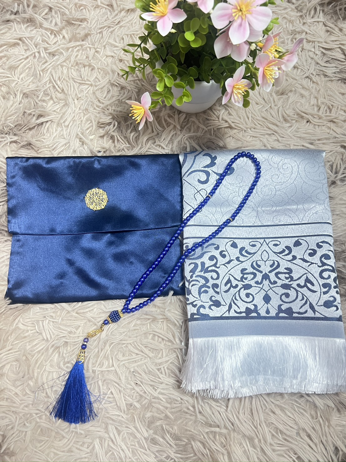 ซื้อ1 ได้ 3 พรมปูละหมาด ผ้าละหมาดพกพา ขนาด70x110cmพร้อมส่ง  มีกระเป๋าสำหรับพกพาและตัสเปี๊ยะ