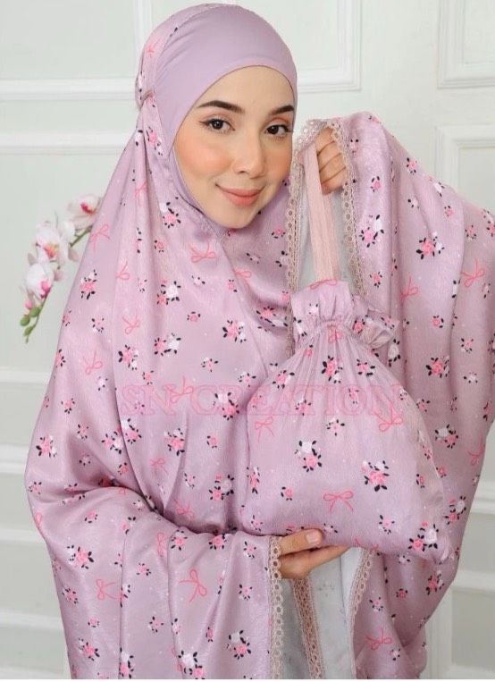 ตะละกงพกพา ชุดละหมาดราคาถูก เนื้อผ้าซาตินผ้าลื่นเย็นใส่สบายไม่ร้อน มาพร้อมกระเป๋าพกพาสีเข้าชุด พร้อมส่ง